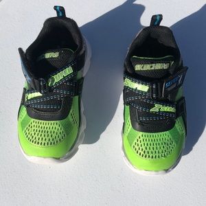 Infant/toddler light up shoes